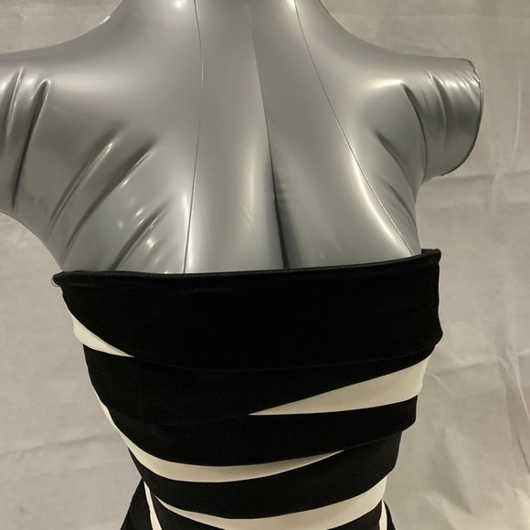 Charlotte Russe Overbust Corset - Picture 2 of 5